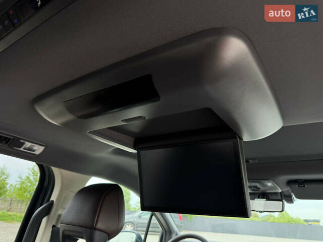 Синий Тойота Сиенна, объемом двигателя 2.49 л и пробегом 16 тыс. км за 59500 $, фото 45 на Automoto.ua