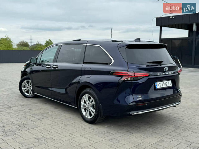 Синий Тойота Сиенна, объемом двигателя 2.49 л и пробегом 16 тыс. км за 59500 $, фото 3 на Automoto.ua