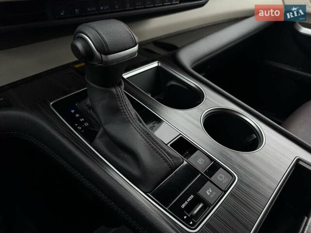 Синий Тойота Сиенна, объемом двигателя 2.49 л и пробегом 16 тыс. км за 59500 $, фото 27 на Automoto.ua