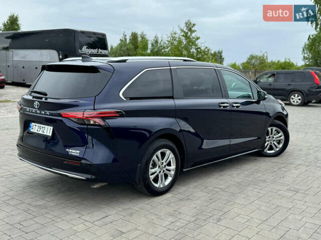 Синий Тойота Сиенна, объемом двигателя 2.49 л и пробегом 16 тыс. км за 59500 $, фото 1 на Automoto.ua