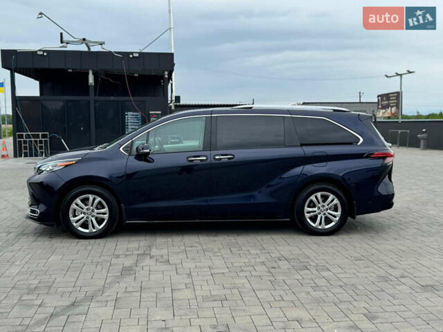 Синий Тойота Сиенна, объемом двигателя 2.49 л и пробегом 16 тыс. км за 59500 $, фото 4 на Automoto.ua