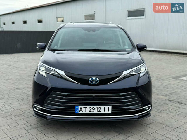 Синий Тойота Сиенна, объемом двигателя 2.49 л и пробегом 16 тыс. км за 59500 $, фото 8 на Automoto.ua