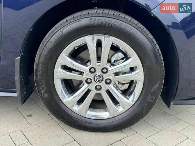 Синий Тойота Сиенна, объемом двигателя 2.49 л и пробегом 16 тыс. км за 59500 $, фото 21 на Automoto.ua