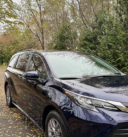 Синий Тойота Сиенна, объемом двигателя 2.49 л и пробегом 20 тыс. км за 62500 $, фото 28 на Automoto.ua