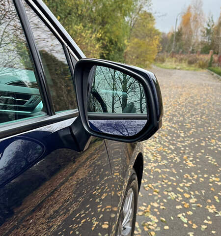 Синий Тойота Сиенна, объемом двигателя 2.49 л и пробегом 20 тыс. км за 62500 $, фото 29 на Automoto.ua