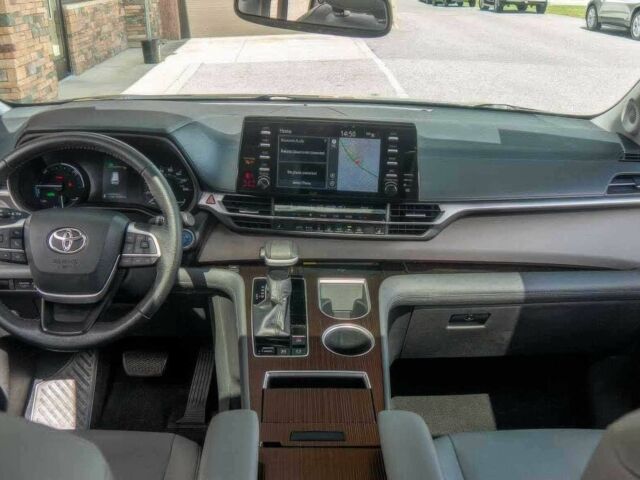 Синий Тойота Сиенна, объемом двигателя 2.5 л и пробегом 21 тыс. км за 26000 $, фото 6 на Automoto.ua