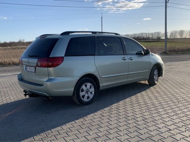 Зеленый Тойота Сиенна, объемом двигателя 3.5 л и пробегом 350 тыс. км за 6600 $, фото 1 на Automoto.ua