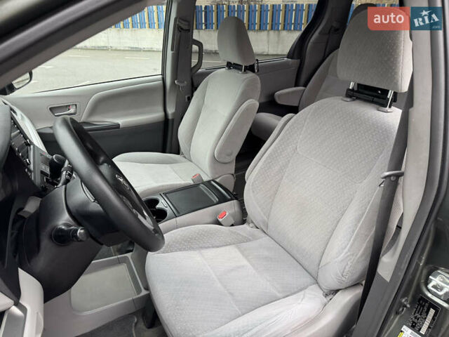 Зеленый Тойота Сиенна, объемом двигателя 3.5 л и пробегом 167 тыс. км за 23500 $, фото 18 на Automoto.ua