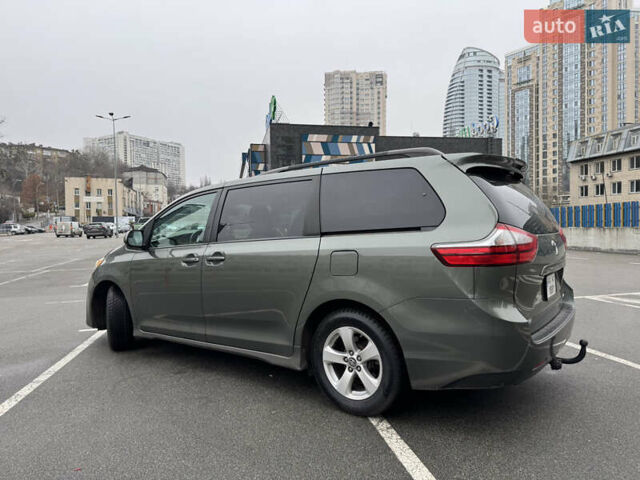Зеленый Тойота Сиенна, объемом двигателя 3.5 л и пробегом 167 тыс. км за 23500 $, фото 4 на Automoto.ua
