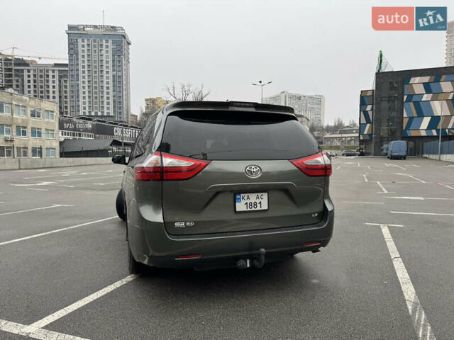 Зеленый Тойота Сиенна, объемом двигателя 3.5 л и пробегом 167 тыс. км за 23500 $, фото 5 на Automoto.ua