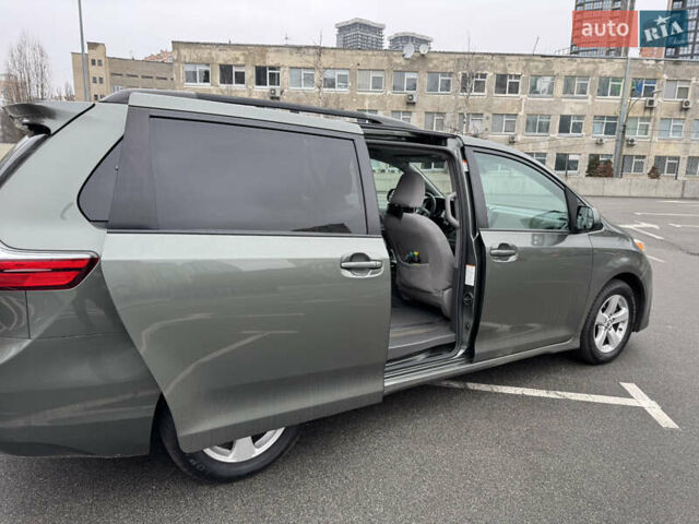 Зеленый Тойота Сиенна, объемом двигателя 3.5 л и пробегом 167 тыс. км за 23500 $, фото 28 на Automoto.ua