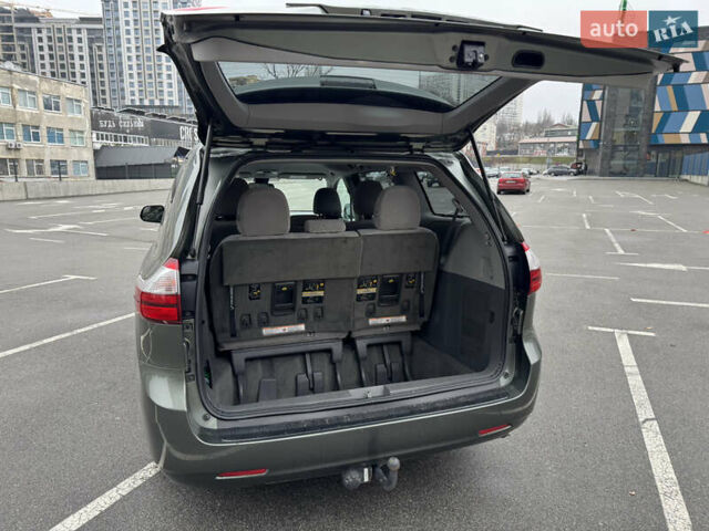 Зеленый Тойота Сиенна, объемом двигателя 3.5 л и пробегом 167 тыс. км за 23500 $, фото 29 на Automoto.ua