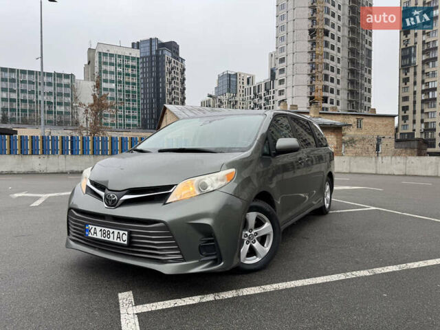 Зеленый Тойота Сиенна, объемом двигателя 3.5 л и пробегом 167 тыс. км за 23500 $, фото 2 на Automoto.ua