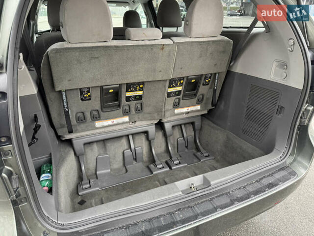 Зеленый Тойота Сиенна, объемом двигателя 3.5 л и пробегом 167 тыс. км за 23500 $, фото 30 на Automoto.ua