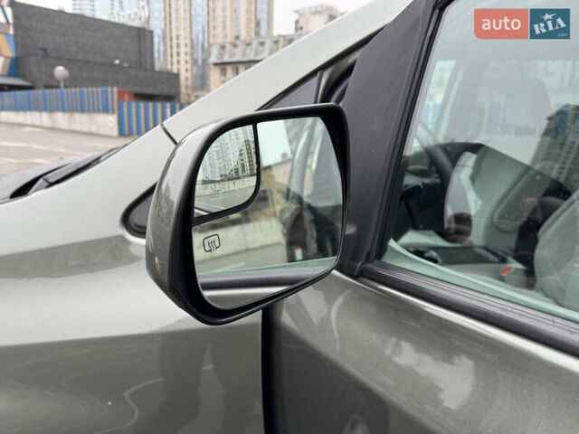 Зеленый Тойота Сиенна, объемом двигателя 3.5 л и пробегом 167 тыс. км за 23500 $, фото 19 на Automoto.ua