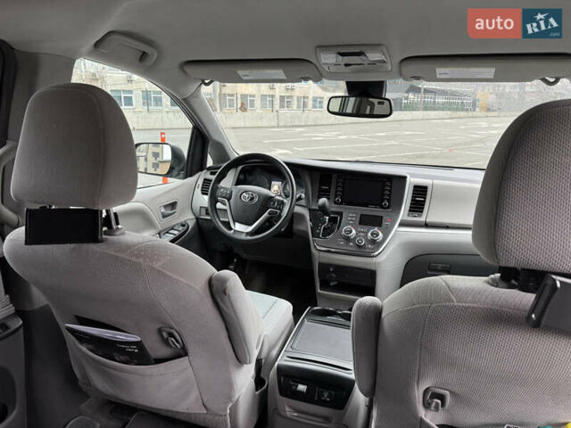 Зеленый Тойота Сиенна, объемом двигателя 3.5 л и пробегом 167 тыс. км за 23500 $, фото 27 на Automoto.ua