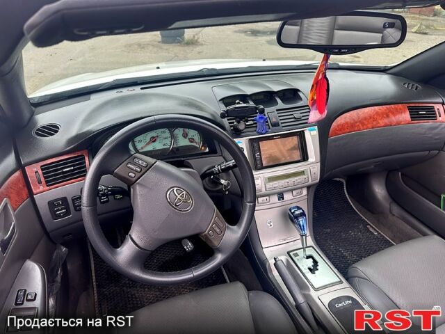 Белый Тойота Солара, объемом двигателя 3.3 л и пробегом 290 тыс. км за 6400 $, фото 1 на Automoto.ua