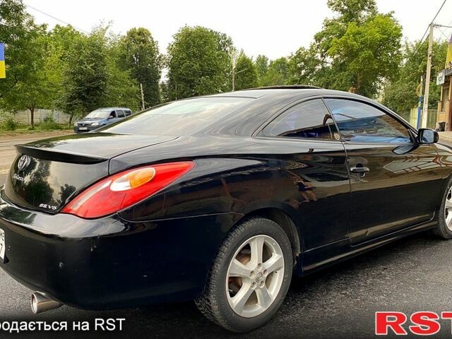 Черный Тойота Солара, объемом двигателя 3.3 л и пробегом 250 тыс. км за 5200 $, фото 1 на Automoto.ua