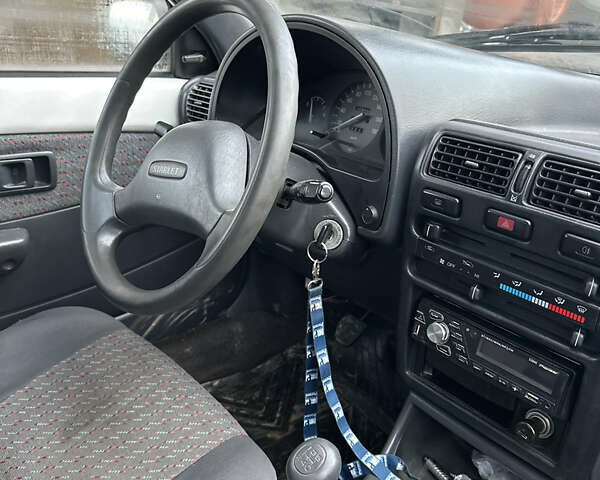 Белый Тойота Старлет, объемом двигателя 0 л и пробегом 320 тыс. км за 1100 $, фото 7 на Automoto.ua