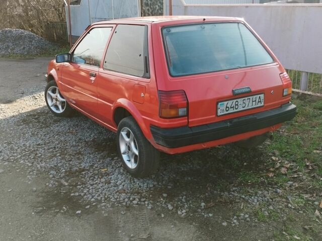 Красный Тойота Старлет, объемом двигателя 1 л и пробегом 3 тыс. км за 950 $, фото 1 на Automoto.ua