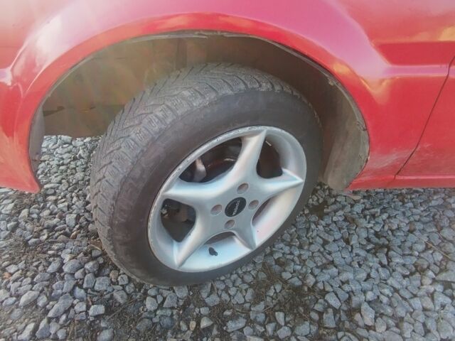 Красный Тойота Старлет, объемом двигателя 1 л и пробегом 3 тыс. км за 950 $, фото 3 на Automoto.ua