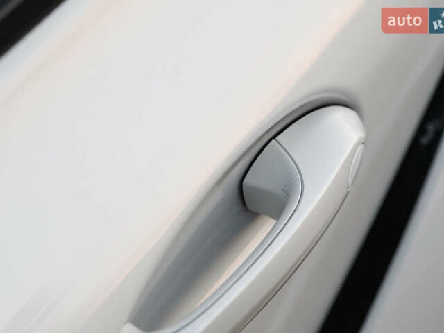 Белый Тойота Супра, объемом двигателя 3 л и пробегом 24 тыс. км за 50000 $, фото 60 на Automoto.ua