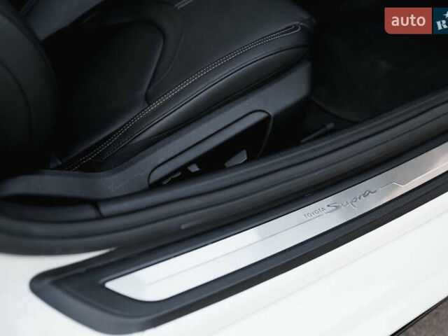 Белый Тойота Супра, объемом двигателя 3 л и пробегом 24 тыс. км за 50000 $, фото 42 на Automoto.ua