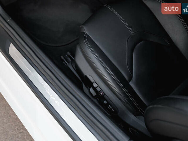 Белый Тойота Супра, объемом двигателя 3 л и пробегом 24 тыс. км за 50000 $, фото 46 на Automoto.ua