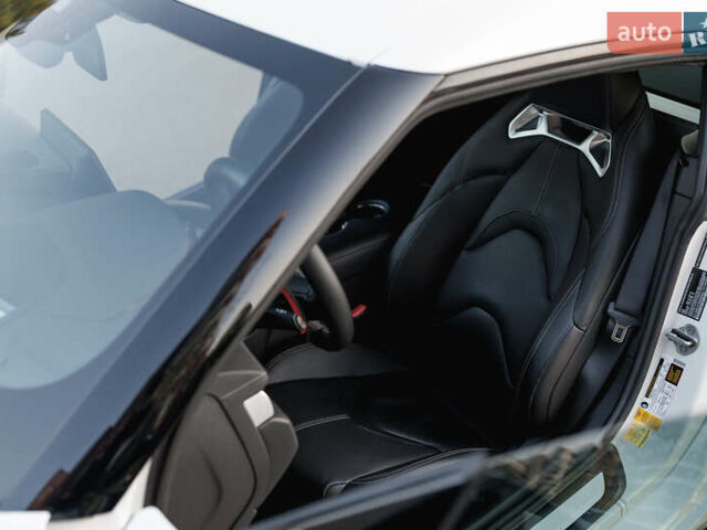 Белый Тойота Супра, объемом двигателя 3 л и пробегом 24 тыс. км за 50000 $, фото 35 на Automoto.ua