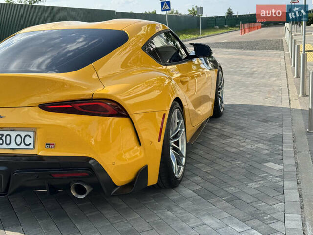 Желтый Тойота Супра, объемом двигателя 3 л и пробегом 17 тыс. км за 55555 $, фото 1 на Automoto.ua