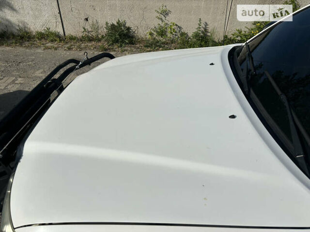 Белый Тойота Такома, объемом двигателя 2.7 л и пробегом 201 тыс. км за 6500 $, фото 16 на Automoto.ua