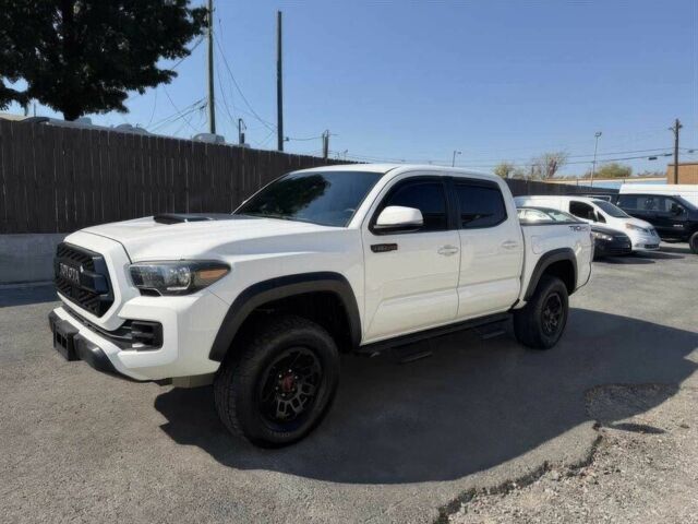 Белый Тойота Такома, объемом двигателя 3.5 л и пробегом 39 тыс. км за 22000 $, фото 2 на Automoto.ua