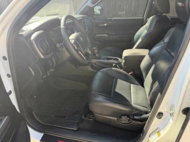 Белый Тойота Такома, объемом двигателя 3.5 л и пробегом 39 тыс. км за 22000 $, фото 8 на Automoto.ua