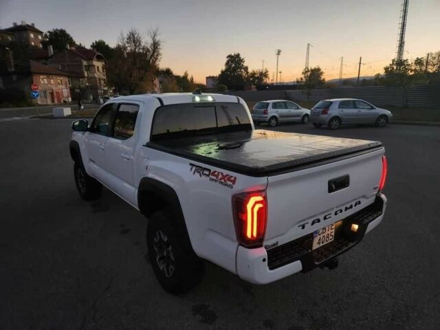 Белый Тойота Такома, объемом двигателя 2.7 л и пробегом 67 тыс. км за 14000 $, фото 12 на Automoto.ua