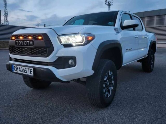 Белый Тойота Такома, объемом двигателя 2.7 л и пробегом 67 тыс. км за 14000 $, фото 7 на Automoto.ua