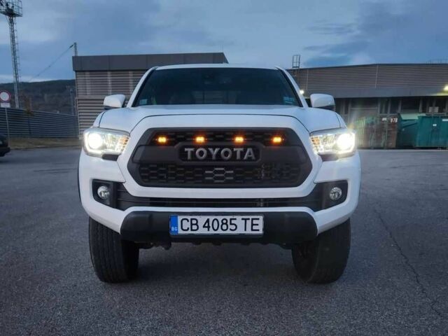 Белый Тойота Такома, объемом двигателя 2.7 л и пробегом 67 тыс. км за 14000 $, фото 11 на Automoto.ua