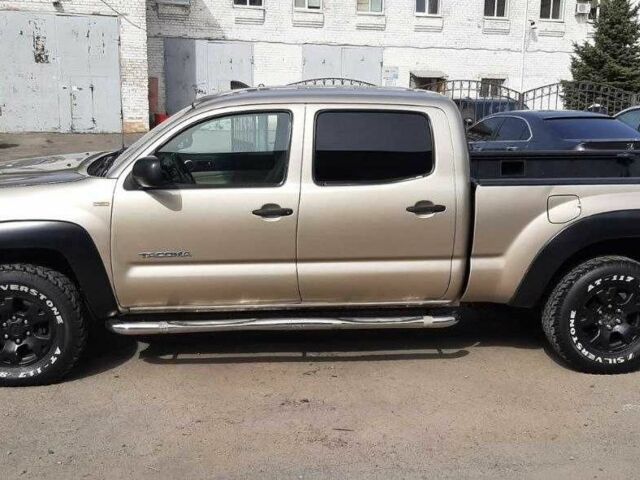 Бежевый Тойота Такома, объемом двигателя 4 л и пробегом 182 тыс. км за 11200 $, фото 8 на Automoto.ua