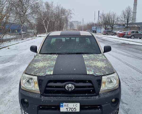 Бежевий Тойота Такома, об'ємом двигуна 2.7 л та пробігом 274 тис. км за 7500 $, фото 6 на Automoto.ua