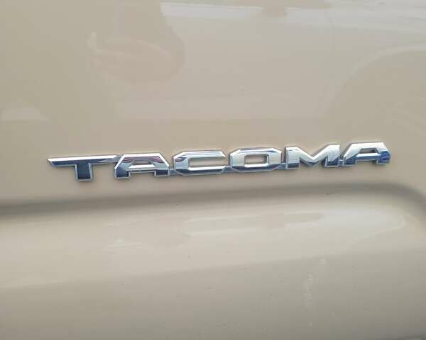 Бежевый Тойота Такома, объемом двигателя 2.69 л и пробегом 81 тыс. км за 23500 $, фото 16 на Automoto.ua