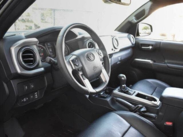 Черный Тойота Такома, объемом двигателя 3.5 л и пробегом 30 тыс. км за 27100 $, фото 8 на Automoto.ua