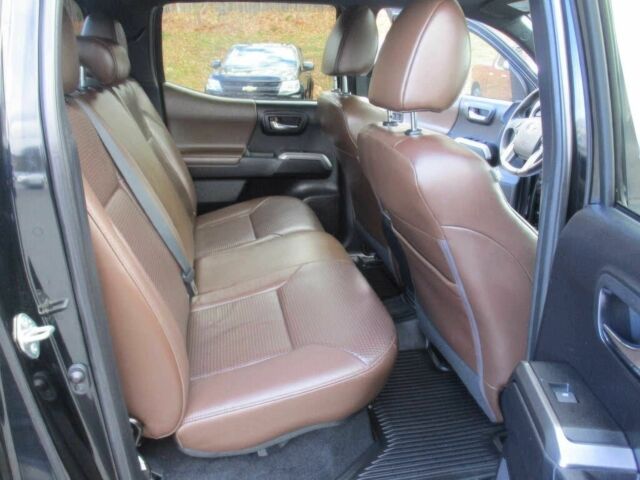 Черный Тойота Такома, объемом двигателя 3.5 л и пробегом 42 тыс. км за 10400 $, фото 11 на Automoto.ua