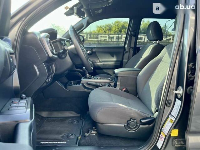 Тойота Такома, объемом двигателя 3.5 л и пробегом 35 тыс. км за 35900 $, фото 20 на Automoto.ua