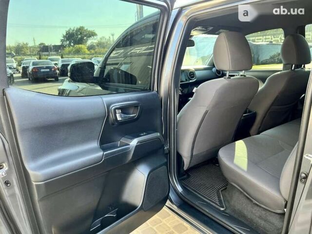 Тойота Такома, объемом двигателя 3.5 л и пробегом 35 тыс. км за 35900 $, фото 24 на Automoto.ua