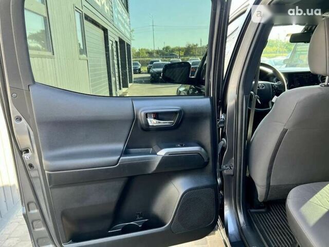 Тойота Такома, объемом двигателя 3.5 л и пробегом 35 тыс. км за 35900 $, фото 25 на Automoto.ua