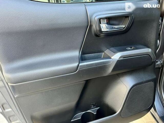 Тойота Такома, объемом двигателя 3.5 л и пробегом 35 тыс. км за 35900 $, фото 26 на Automoto.ua