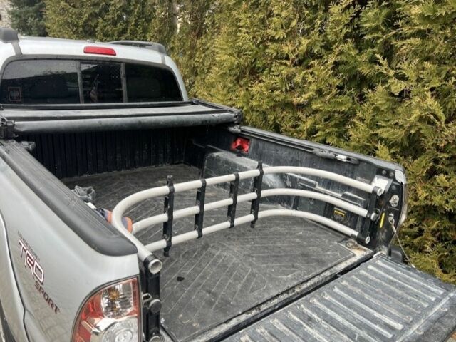 Серый Тойота Такома, объемом двигателя 4 л и пробегом 227 тыс. км за 4506 $, фото 5 на Automoto.ua