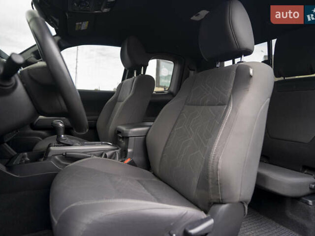 Сірий Тойота Такома, об'ємом двигуна 3.46 л та пробігом 55 тис. км за 24900 $, фото 24 на Automoto.ua