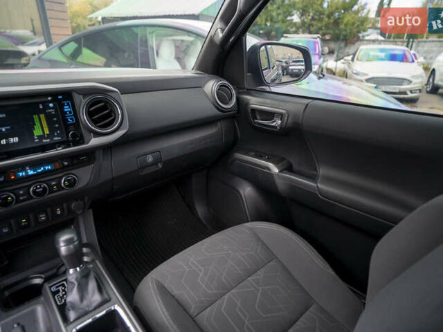 Сірий Тойота Такома, об'ємом двигуна 3.46 л та пробігом 55 тис. км за 24900 $, фото 29 на Automoto.ua