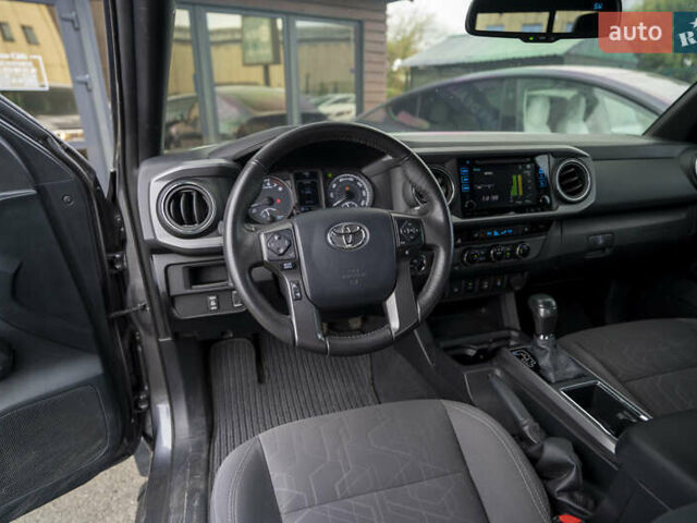 Сірий Тойота Такома, об'ємом двигуна 3.46 л та пробігом 55 тис. км за 24900 $, фото 27 на Automoto.ua