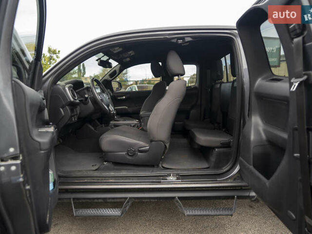 Сірий Тойота Такома, об'ємом двигуна 3.46 л та пробігом 55 тис. км за 24900 $, фото 25 на Automoto.ua